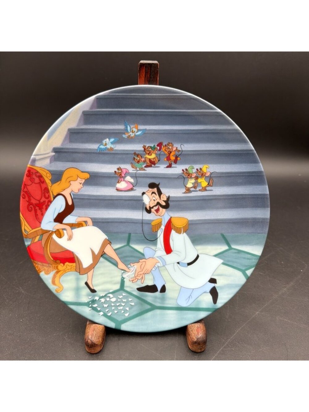 Disney Collector Plate Cinderella If The Shoe Fits 1990 No Box or Paperwork